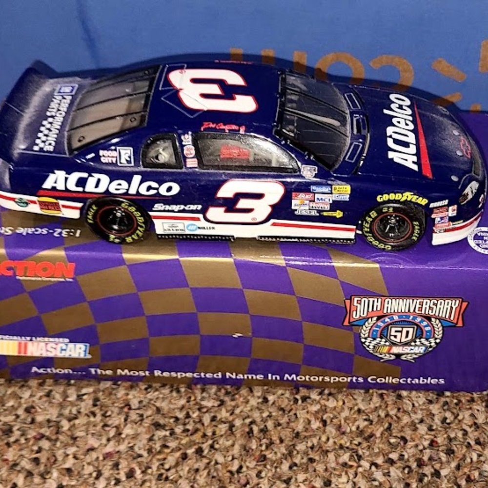 Dale Jr. 1/32 scale collector action car